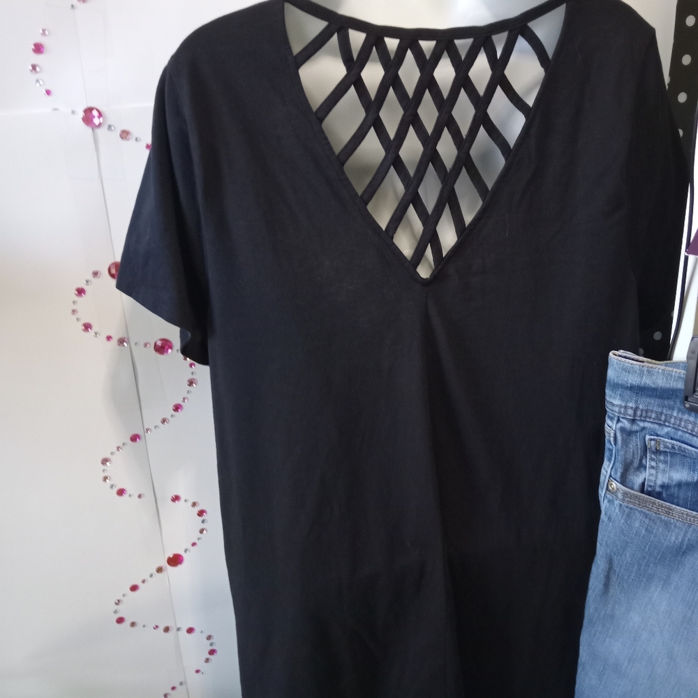 LIVI Active black lattice criss cross back s/s t-shirt